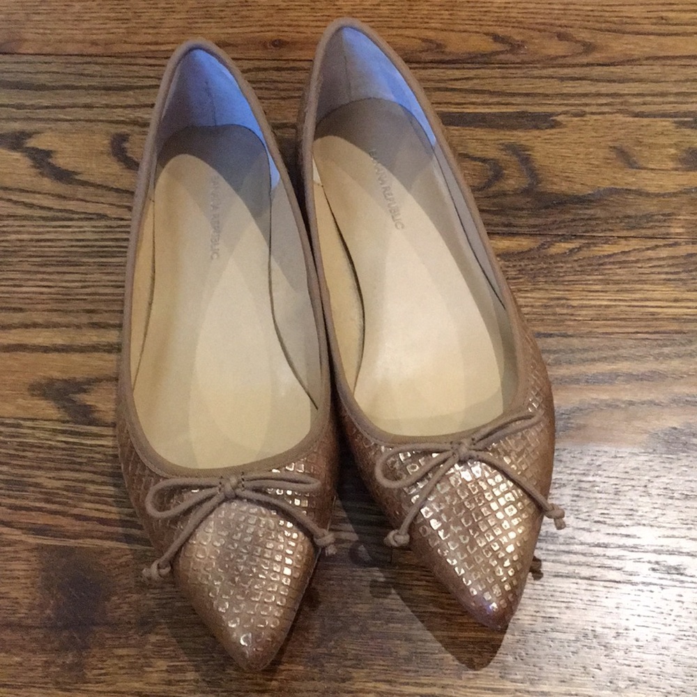 Banana republic flats NEW